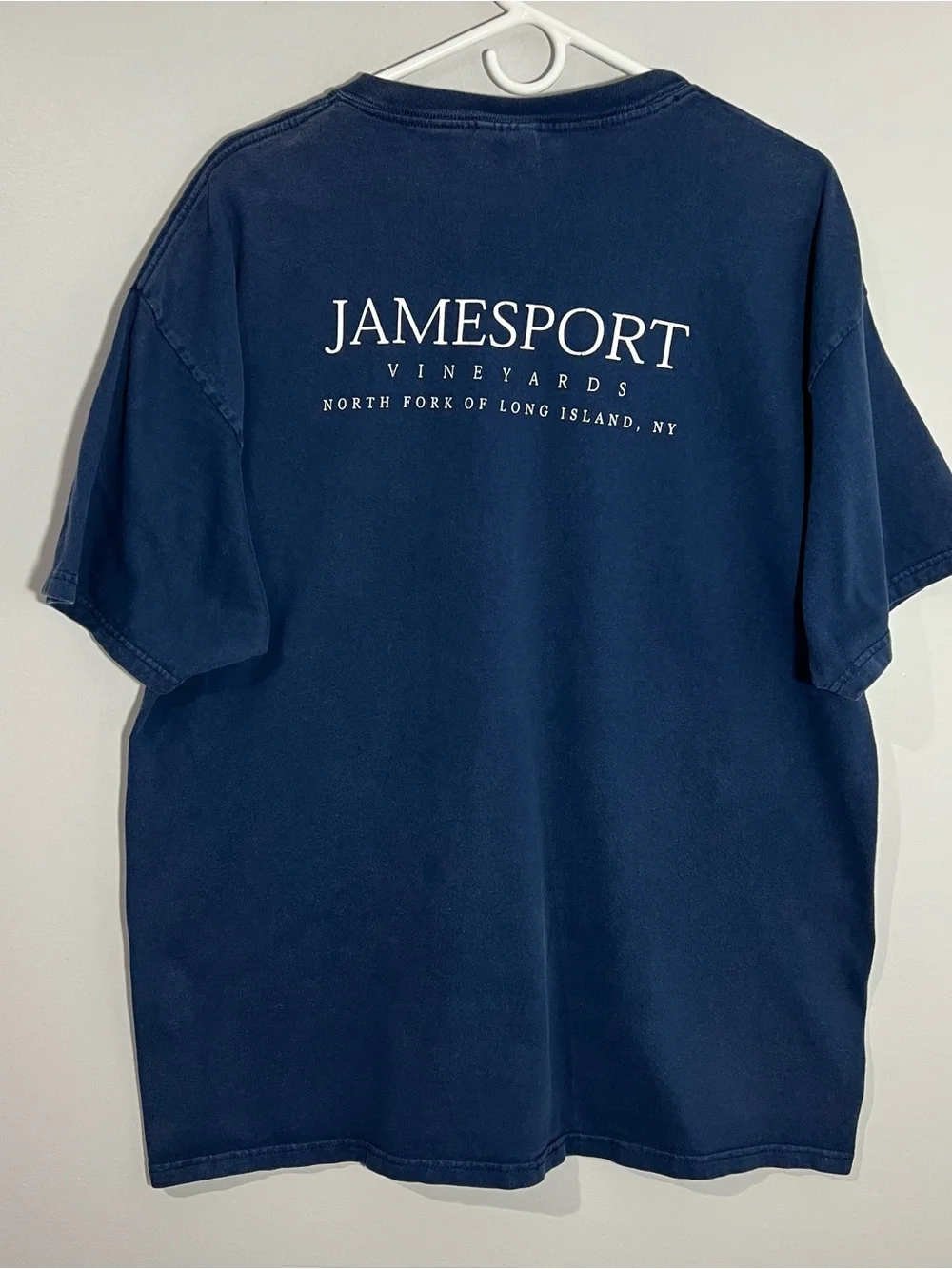 Vintage Jamesport Vineyards Long Island Blue Short Sleeve T-Shirt Adult XL